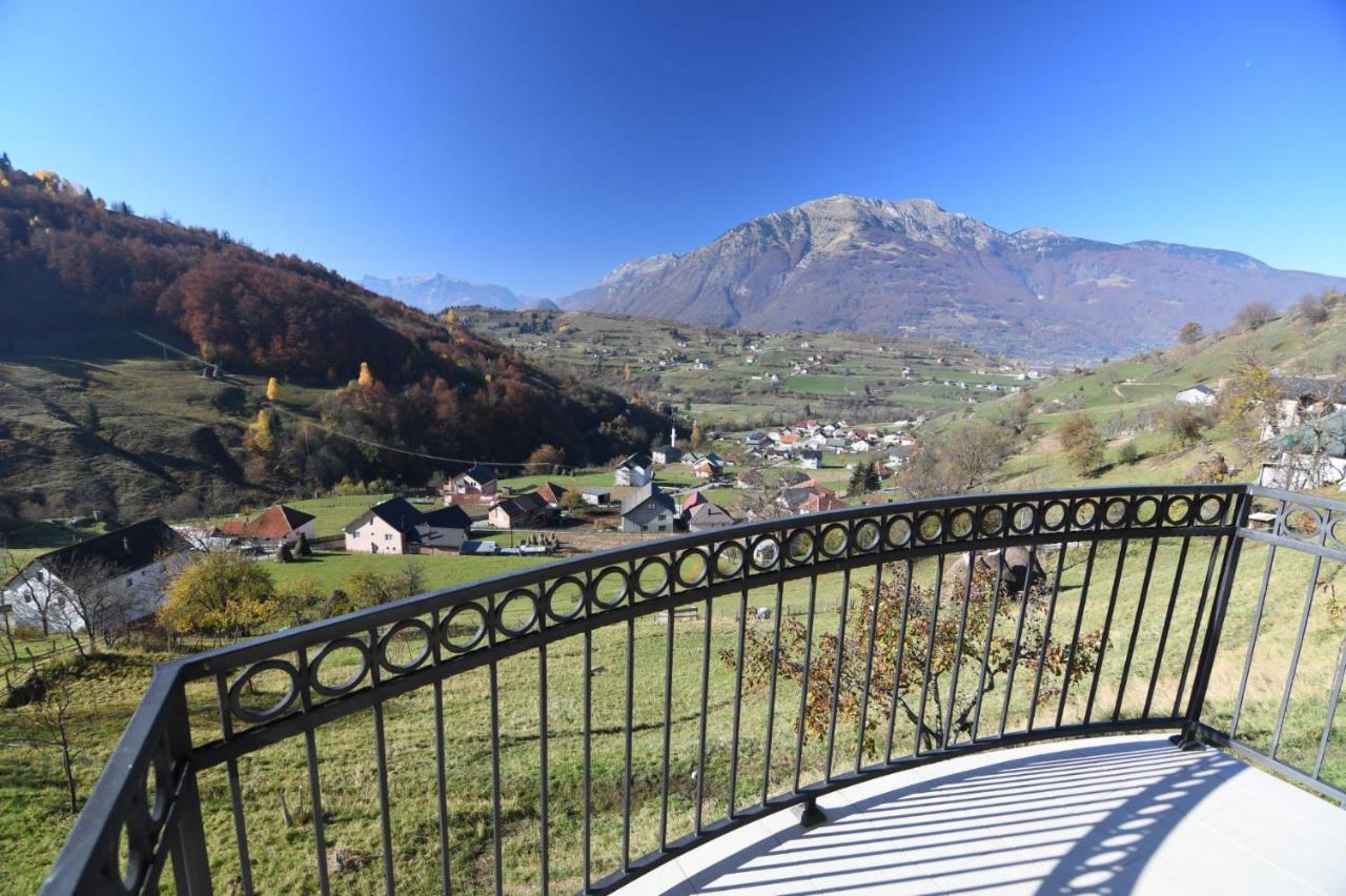 1060 Meet Eat Hike & Tour Villa Plav Exterior foto