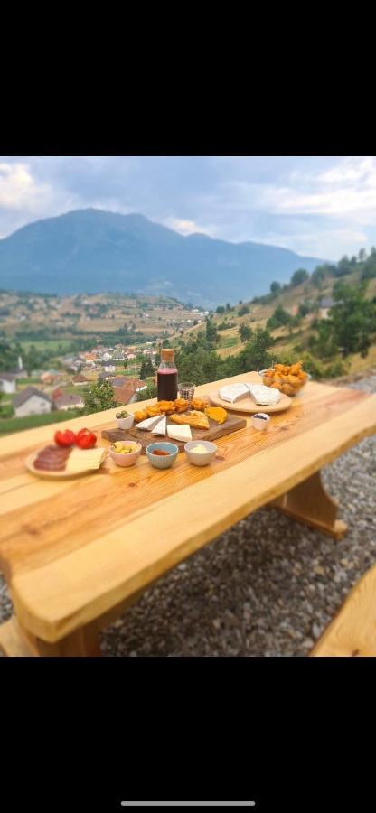 1060 Meet Eat Hike & Tour Villa Plav Exterior foto